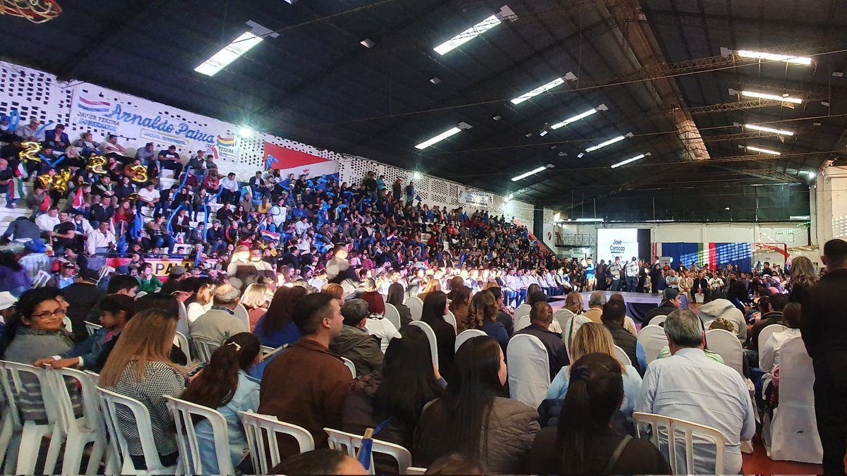 ¡Arrancamos un efusivo encuentro con Javier Pereira, Carlos Pereira, <a href="/fernandooreggi1/">Fernando Oreggioni</a>, <a href="/edu_nakayama/">Edu Nakayama</a>, <a href="/TadeoZarratea/">Tadeo Zarratea</a> y varios correligionarios en la ciudad de Encarnación!