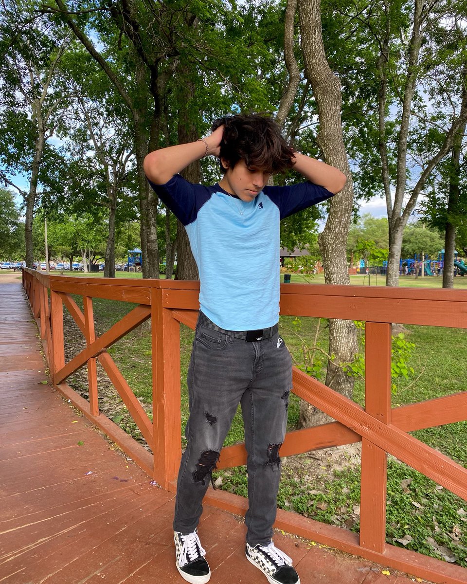 Today for Senior Spotlights we have the artistic Abel Hernandez! Abel has been on company for 3 years. After graduating, he plans to attend HCC then transfer to a university to major in Business or Architecture!  We will all miss you dearly!🎓❤️