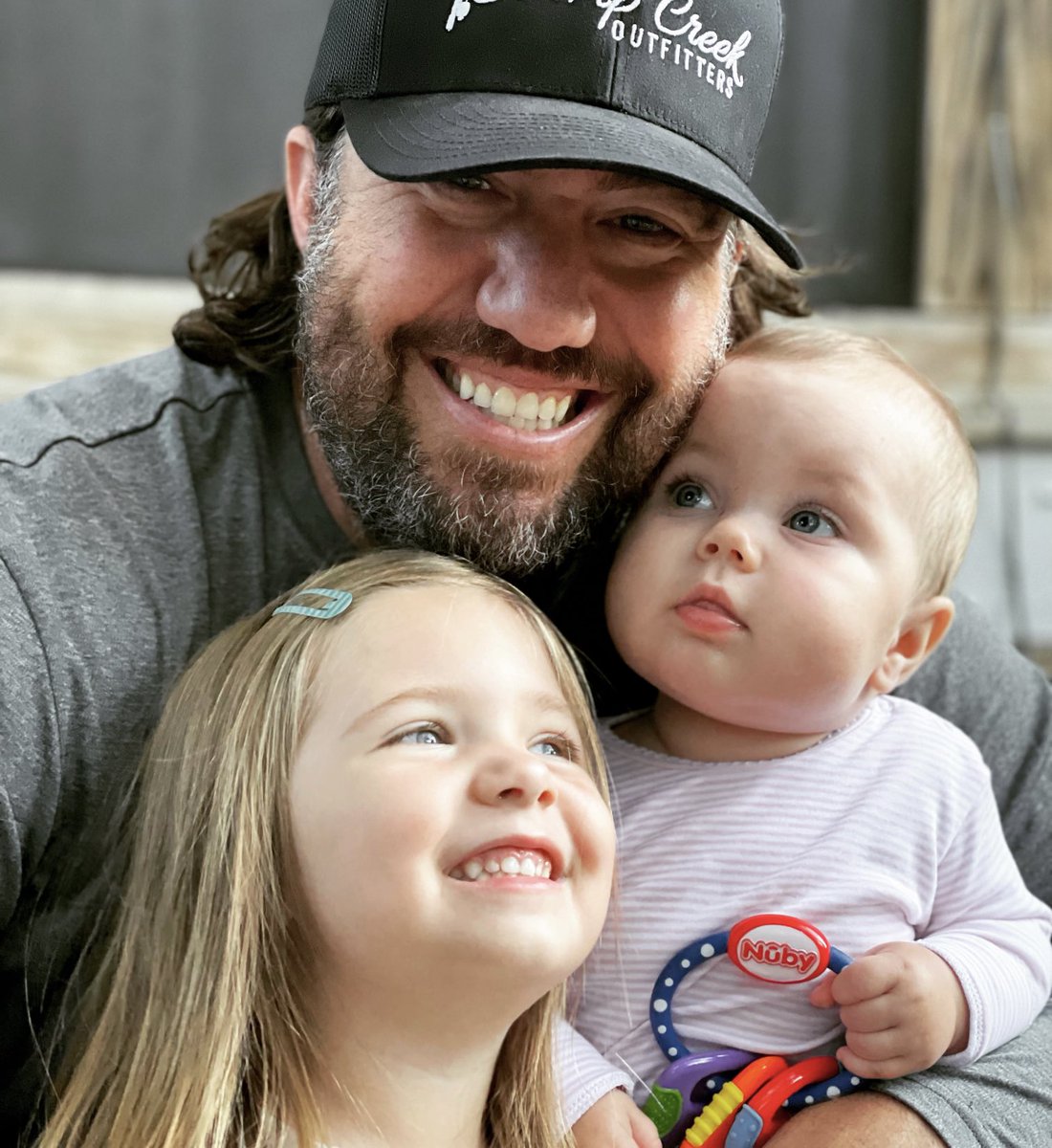CoachARoss's tweet photo. My girls #StampIt #EJ10 #lilAHR ⁦@StampCreekOut⁩ https://t.co/0Tp4T3j66U