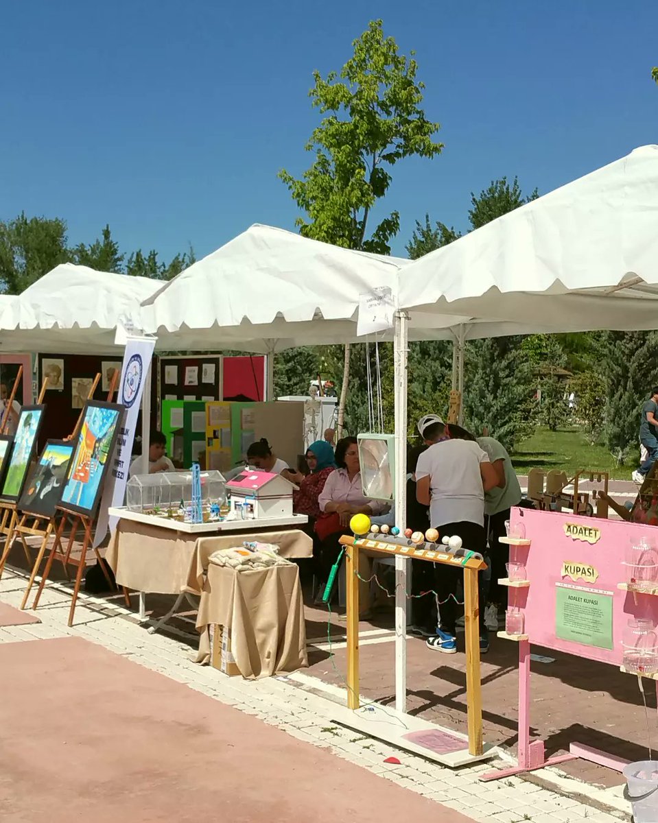 <a href="/cubukbelediyesi/">Çubuk Belediyesi</a>

 organizasyonuyla gerçekleştirilen 🌸TAM Fest Gençlik Festivalinde  birbirinden farklı projeler ve etkinlikler ile yer aldık. 

<a href="/cbkkaymakamligi/">Çubuk Kaymakamlığı</a>

<a href="/Kilic_Alican/">Alican Kılıç</a>

<a href="/pekomer/">Ömer Peker</a>

<a href="/selcenburak/">Selcenburak</a>

<a href="/koyuncusalih1/">Salih Koyuncu</a>

<a href="/hsyn_gbt/">hüseyin göbütoğlu</a>