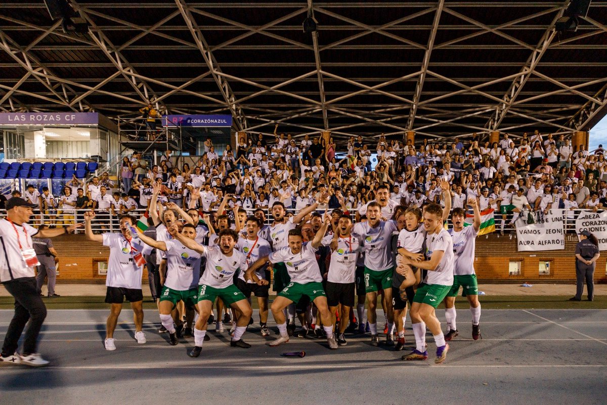 fedriojafutbol's tweet photo. ❤️🤍💚💛
🤍🖤⚽️

LA FELICIDAD @CDAlfaro. Un equipo, un pueblo y un sueño. CUMPLIDO‼️.

ENHORABUENA ‼️

#CrecemosJuntos https://t.co/y6o1m0DTg6