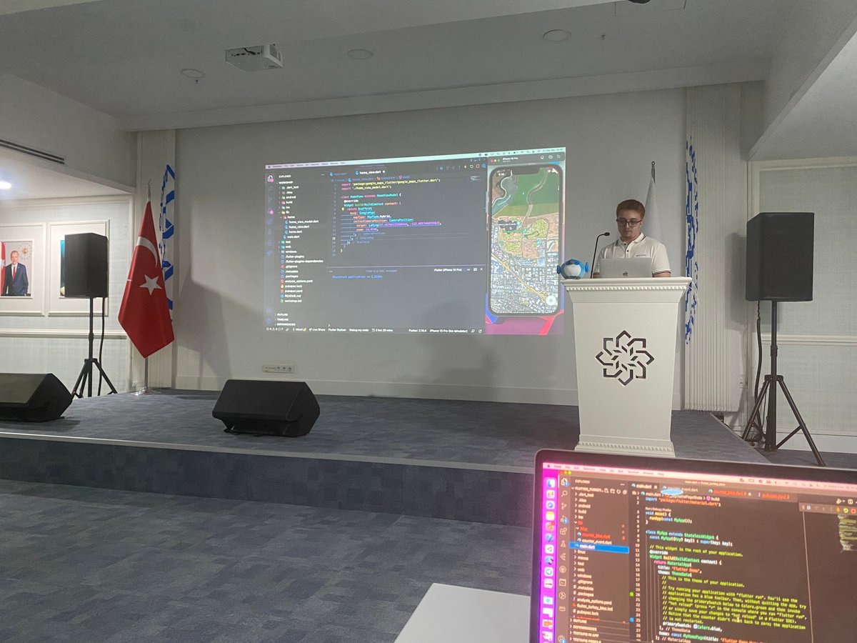 Flutter_Turkiye's tweet image. Ankara Workshop etkinliği harika geçti 🎉🔥🚀💫! 

Flutter hakkında konuşup, beraber kod yazmak çok keyifliydi. @kadriyemct, @fthdmirrr, @mikailkse0 ve katılan herkese çok teşekkür ederiz. 💙💙💙

#flutter #flutterworkshop #flutterturkiye