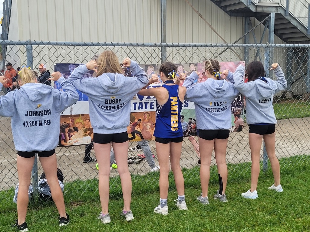 Congratulations to our 7th Grade Girls 4x200 Meter Relay Team for placing 6th at the IESA State Track Meet today in East Peoria, IL.  The relay team ran a time of 1:58:38 to medal at state.  Way to go Cora Busby, Hallee Johnson, Morgan Goss, Kylie Rust &amp; Payton Lackey.