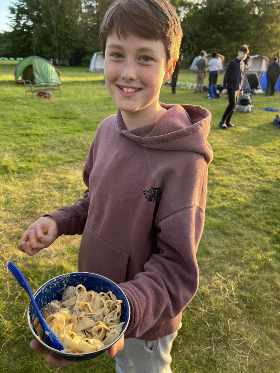 FBS_Sport's tweet image. Day 2 of @DofELondon Bronze Expedition finished in @NewForestNPA 

🏕64 boys completed their Bronze Award 

🍝 Pesto pasta and noodles galore 

🗺☀️ Rosy cheeks and sore feet after some brilliant weather and enterprising navigation today 😬 

Well done, gents and onto silver!