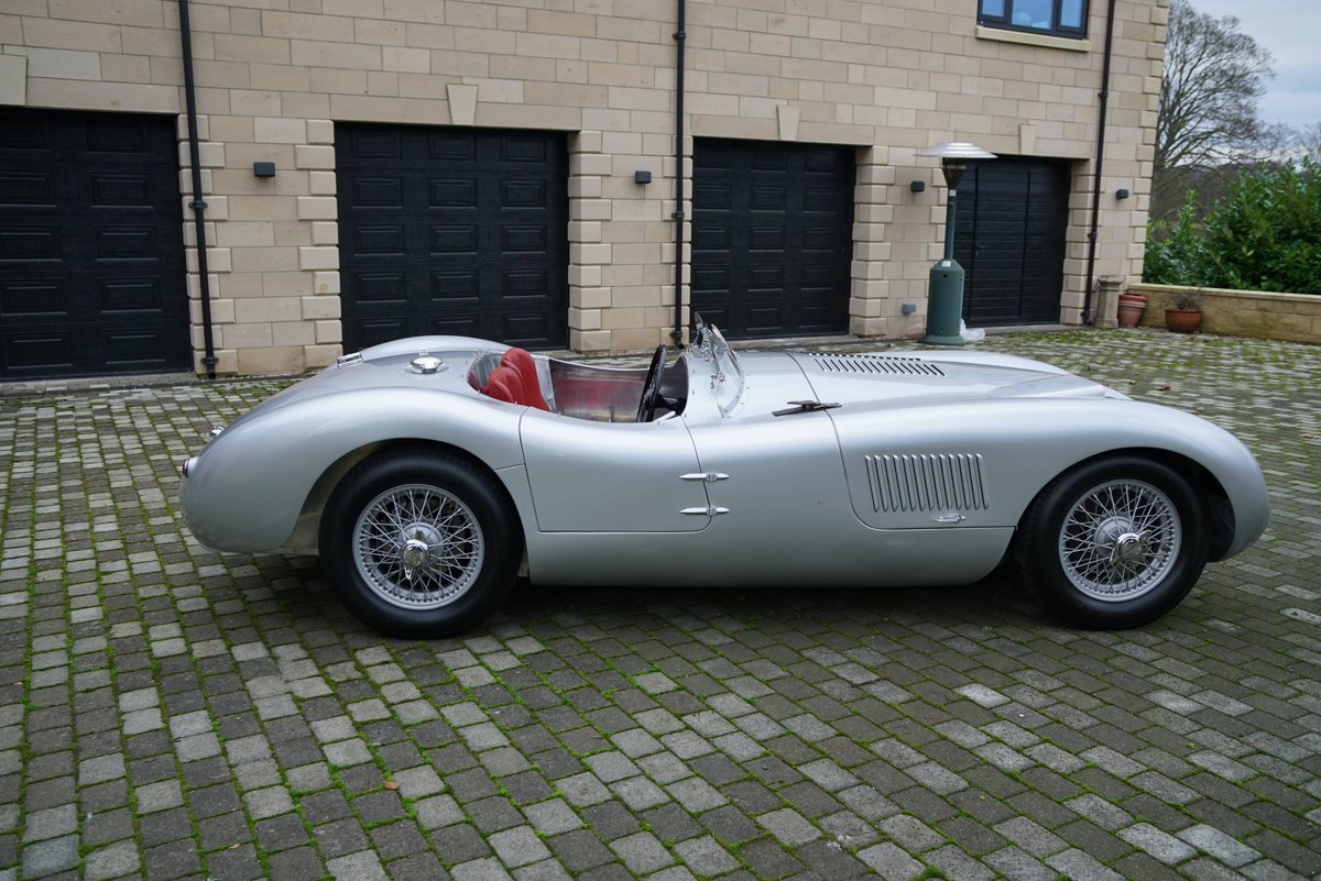 Classicmobilia's tweet image. 1953 Jaguar C Type replica with a 3.4 litre C Type engine and a full alloy body. Stunning. classicmobilia.com/classic-car-so… #jaguar #ctype #classiccars
