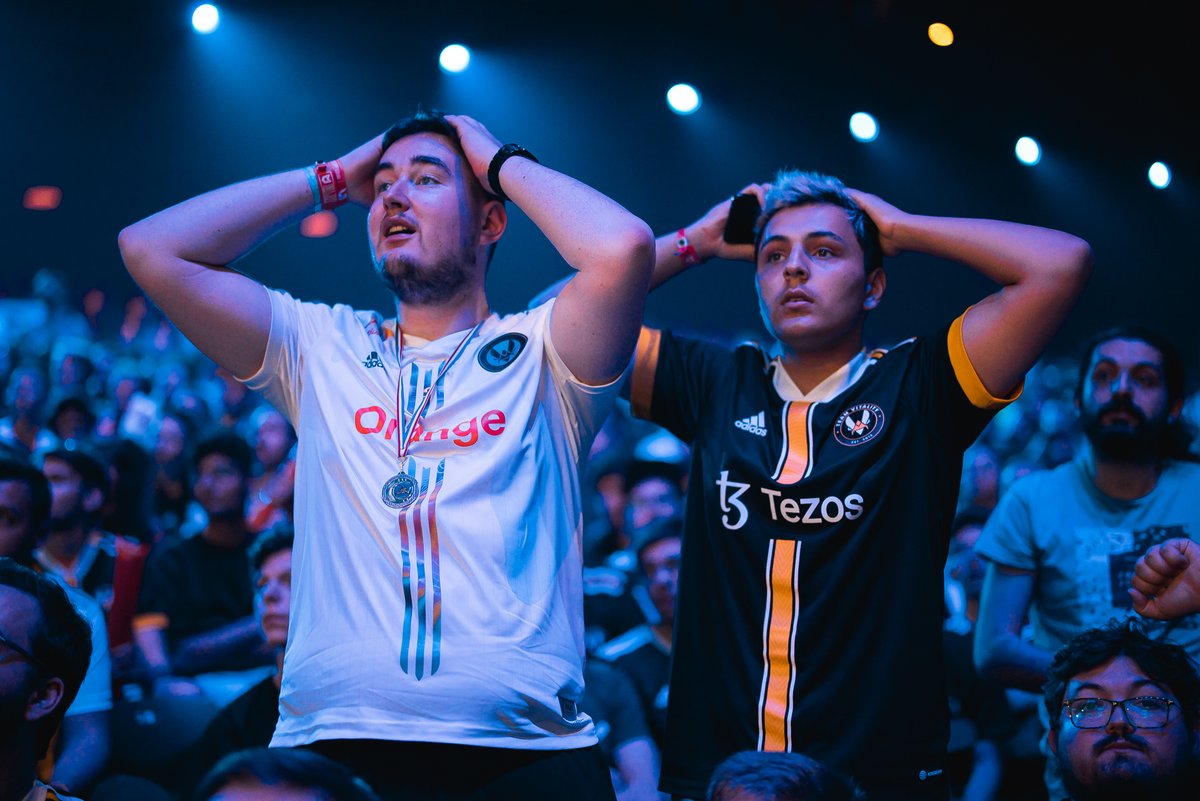 _Ap_3's tweet photo. Une histoire en 3 actes 
cc @GoldenHornets @TeamVitality 
Taguez les si vous les reconnaissez.
.
#1pvMajor #PGLANTWERPMAJOR #csgo https://t.co/nw4oXe0oaZ