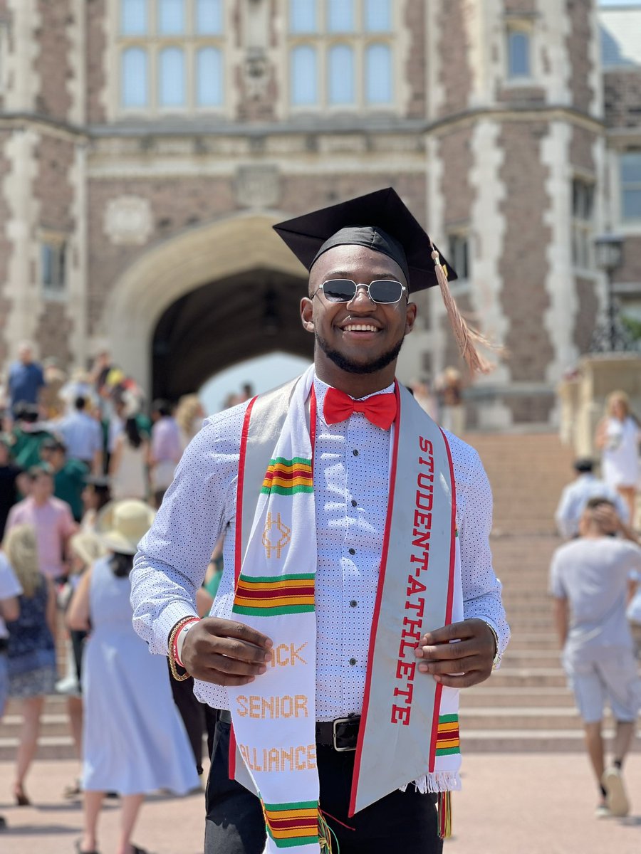 langstonlj's tweet photo. Grad Szn👨🏿‍🎓 #WashU22 https://t.co/fIfoY6k2wK