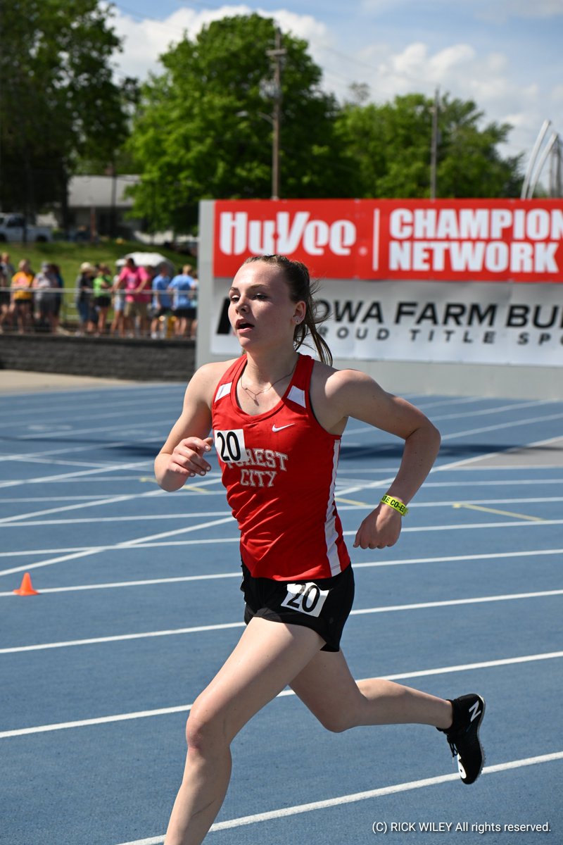 STATE TRACK VIDEO - For the second time this weekend and the third time in her career, Lili Nelson of Forest City is a state medalist. She finishes 6th place in the 1500m run. 

#iahstrk 
kiow.com/2022/05/21/sta…