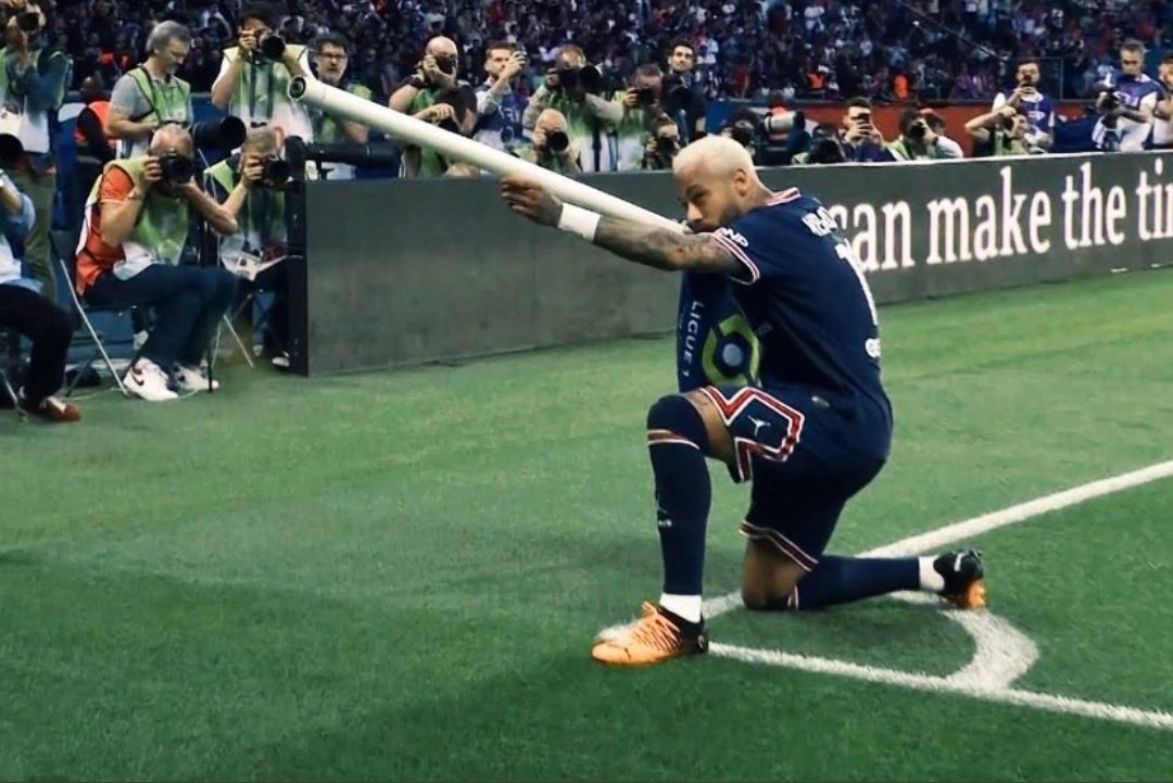 GC040's tweet photo. Neymar has definitely become the youngest player in history, the 2nd to score 100 goals for 3 different clubs

PSG🇲🇫: 100
Barcelona🇪🇦: 105
Santos🇧🇷: 136

Just an underrated player😒😔
#Neymar #neymarjr #PSG #Brasil #football #Mbappe2025 https://t.co/ujTV9pXOyk