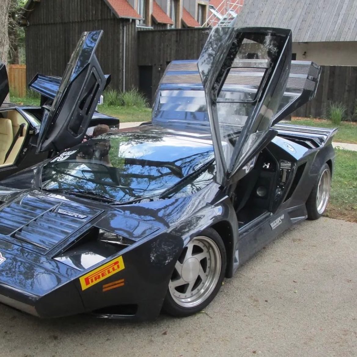 rarecarsonly's tweet photo. For the full post click here: https://t.co/JzuglQkOyn
This is the 1990 Vector W8 Twin Turbo finished in Black over Black leather interior, chassis 002!
Research: @RareCarsOnly, thanks to Vector Motors, and Jay Hull
Photo credit: @classictorque
#vectorw8 #vectoraeromotive https://t.co/jcCn5hXttl