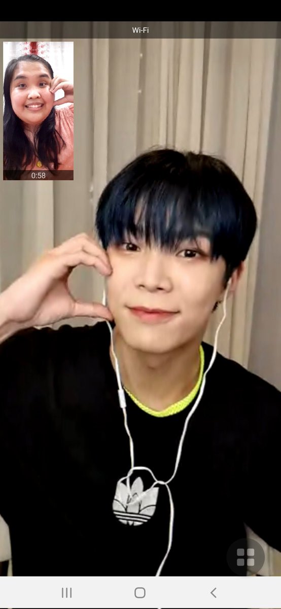 _APRILippines's tweet photo. 220520 1Takes 1:1 Video Call with #베리베리 #동헌

Capture time 성공!!!
넘 귀여워요 💜🤍💜🤍 https://t.co/TtX5inslxV