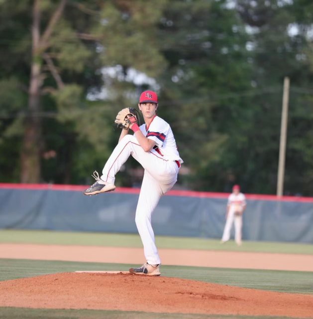 Parker21Martin's tweet photo. Extremely blessed to be able to continue my athletic and academic careers with @ECCCBaseball. Thank you to my family, coaches, and friends for the support along the way. Most of all, I thank the good Lord for this opportunity. @KyleFless @EastRankinBSBL https://t.co/3jZH0YQtKn