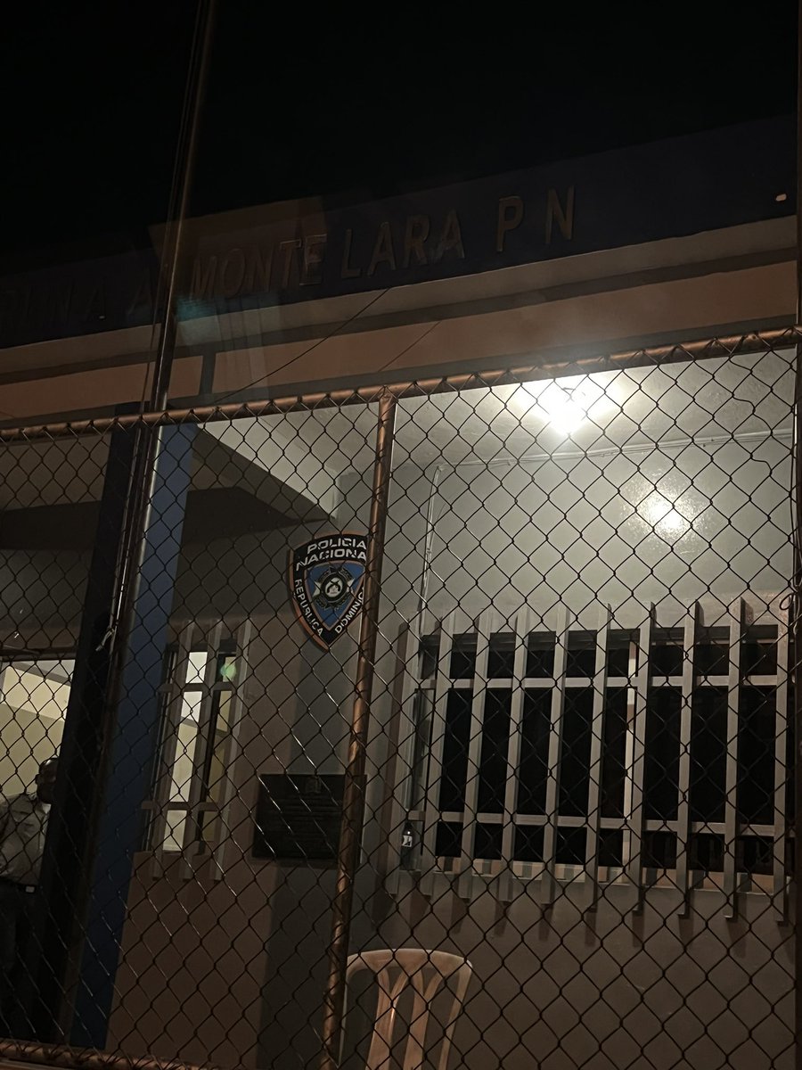 MarioHH's tweet photo. @pesqueiradiego he andado todos los departamentos de Cristo Rey y ninguno me ha podido colaborar con este robo recién ahora hace unos cinco minutos. https://t.co/iLHLyFTewI
