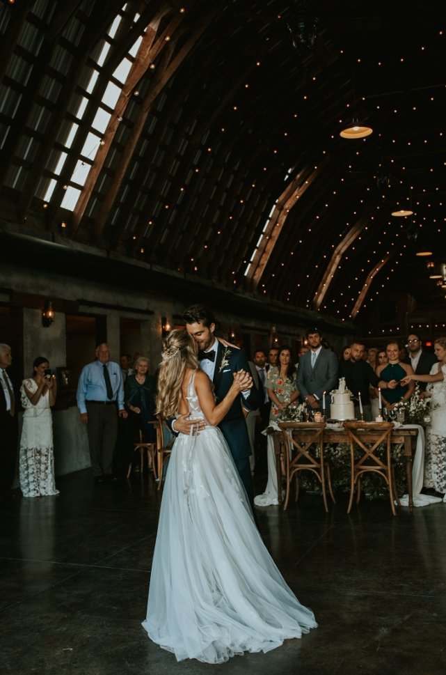 Jgirlfk's tweet photo. Then I kiss your eyes
And thank God we're together
And I just wanna stay with you
In this moment forever
Forever and ever ๐ถ๐ถ
#HummelsKansiWedding #FirstDanceSong https://t.co/IAXHFkAIKc