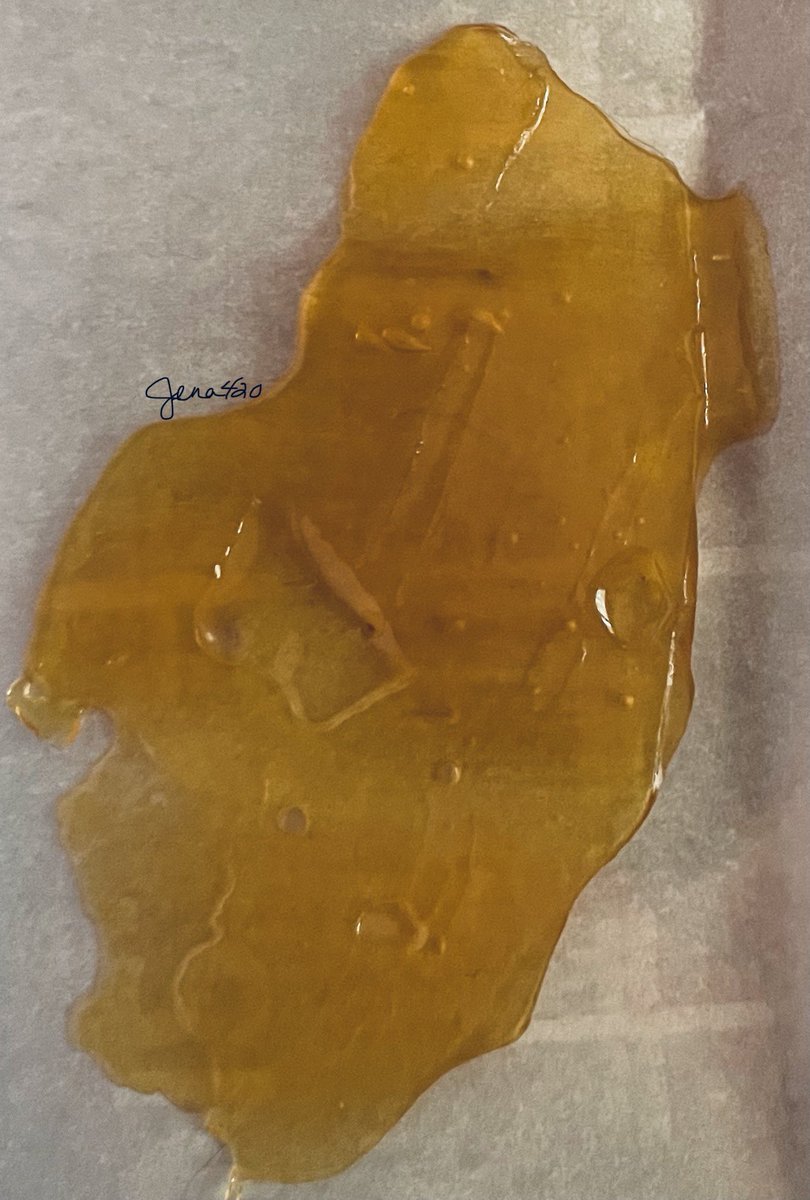 #Shatterday fam 💚🍯 🔥😙💨
This strain is the white OG