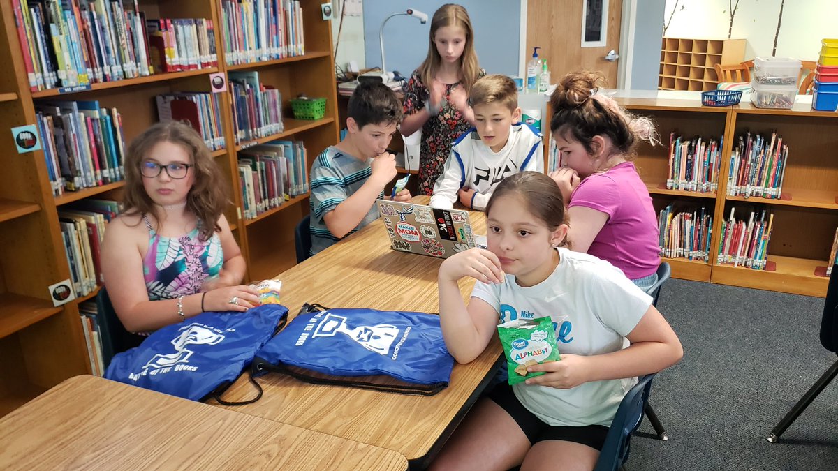 Library_PVMS's tweet image. Elementary Battle of the Books rounds are complete! We anxiously awaiting results on Monday and look forward to our Zoom with author @LynMullalyHunt #spslib