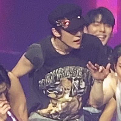 onemin017's tweet photo. 혁이 턱… 좀 봐주라 제발🥺🤍 https://t.co/ycOHpB3gbr