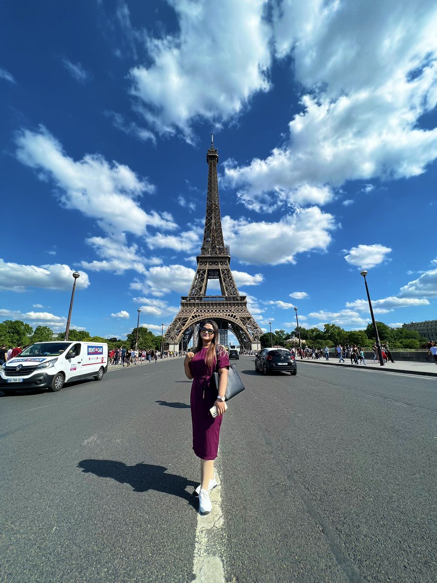 zanitazhilik's tweet photo. Paris 😍 https://t.co/WGbfov3hNm