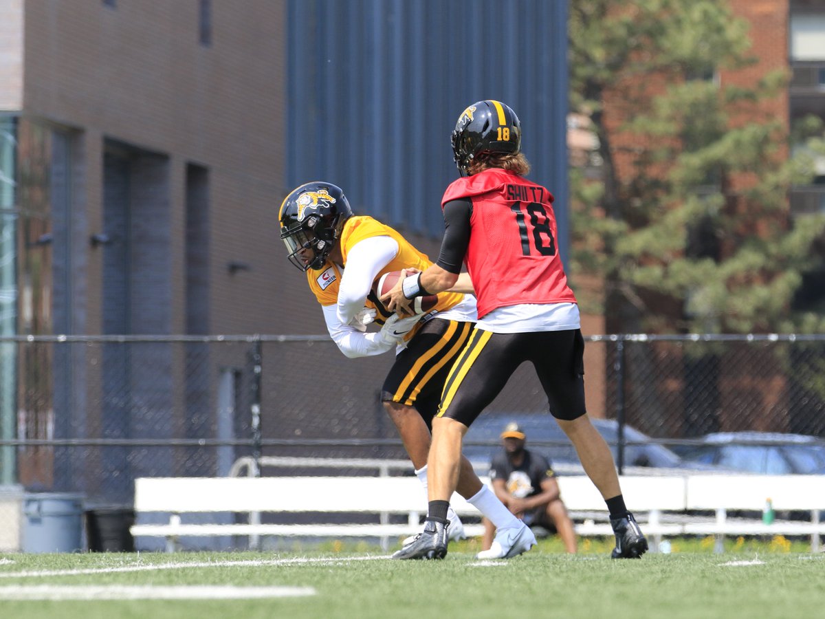 BobButrym's tweet photo. 3/3
The #Ticats luckily ended their #CFLTC #PowerPractice just as the blustery winds picked up and the torrential downpour started at @McMasterSports Ron Joyce Stadium in #HamOnt
#SquadGoals #SquadWork #SquadFun https://t.co/0yomTCldBy