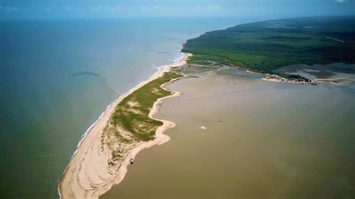 592connect's tweet photo. Sent in by fan from Suriname. The edge of Suriname. Suriname is Guyana's Eastern neighbor.

Photo: Arvinesh Sheoratan https://t.co/Bbx0Vjdx71