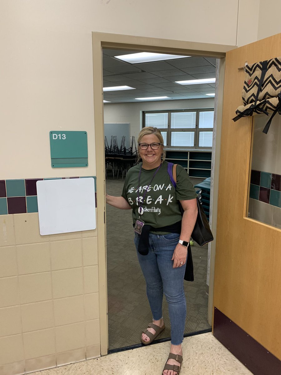 mrsulbrichHMS's tweet photo. School’s out forever! #imofficiallyretired https://t.co/VQBagDaVOx