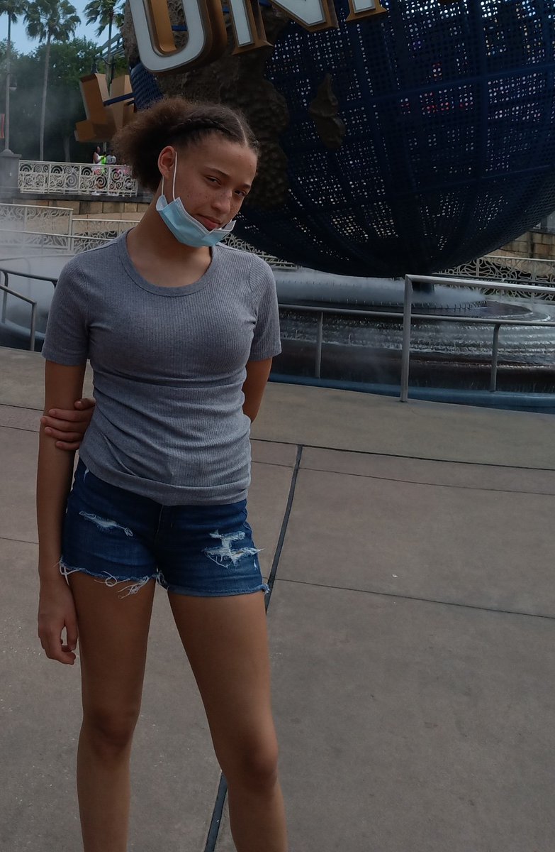 bostonpolice's tweet photo. BPD is issuing a missing person alert and asking for the public’s help in locating 15-year-old Keyana “KJ” Jackson of Boston.  She was last seen on 05/17/22 in the area of Charlestown High School.  She's described as a black Hispanic female, 5’6” with blonde/brown hair. https://t.co/NbJvvXEjRZ