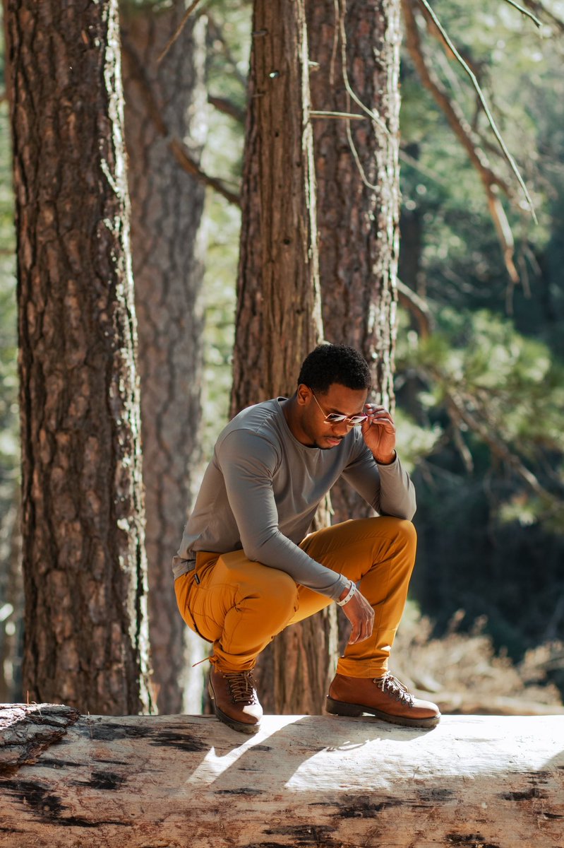 Looking stylish while greeting the outdoors😎

The trailhead pants are included in our Memorial Day sale! Hit the link in the bio to grab a pair🔗

📸 Arjean Hayes

#coalatree 
#greettheoutdoors 
#ecomindedgoods