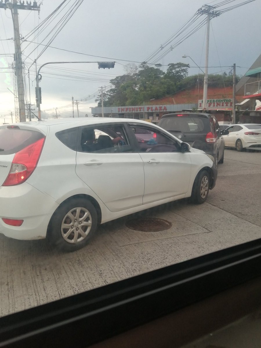 Xio0515's tweet photo. Y dónde está el orden @ATTTPanama entrada de Nuevo Chorrillo https://t.co/f4jqSdIsGi