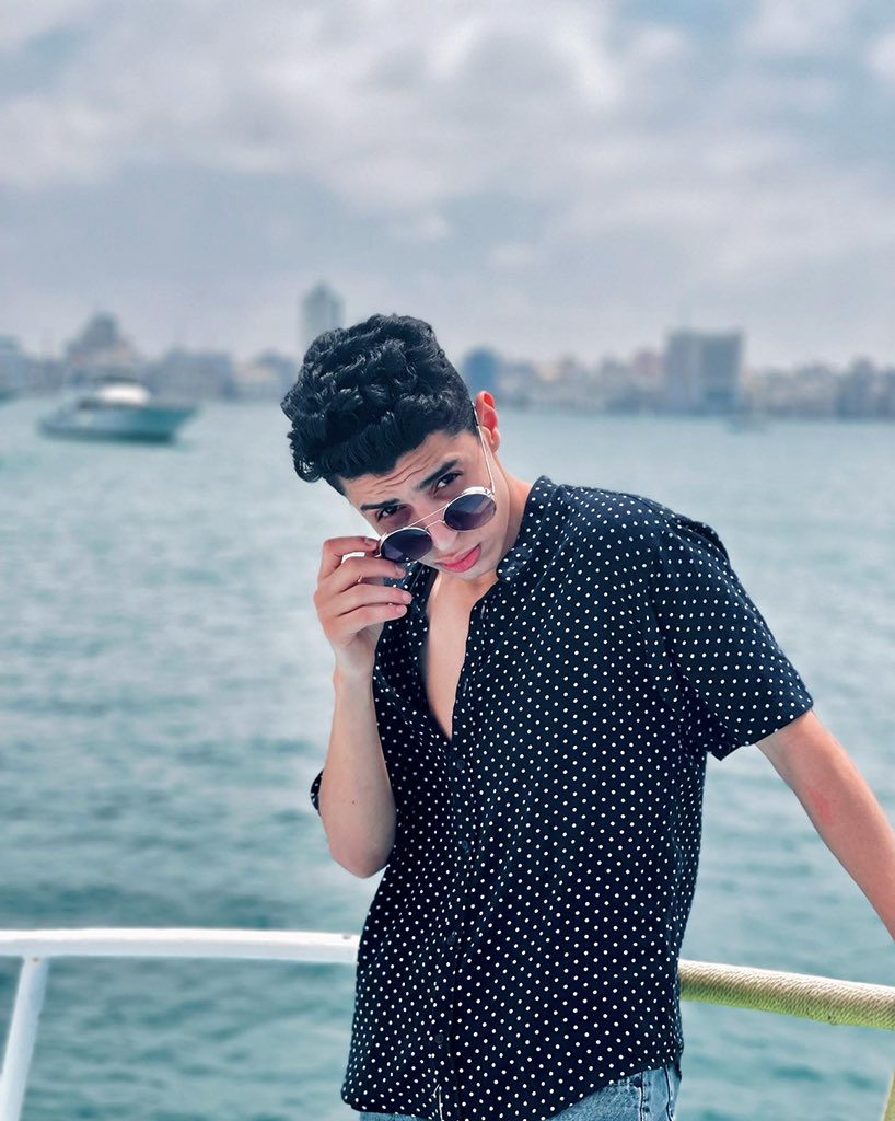 Hassanx___'s tweet photo. Just know that I would die for you https://t.co/7N3GCGE24b