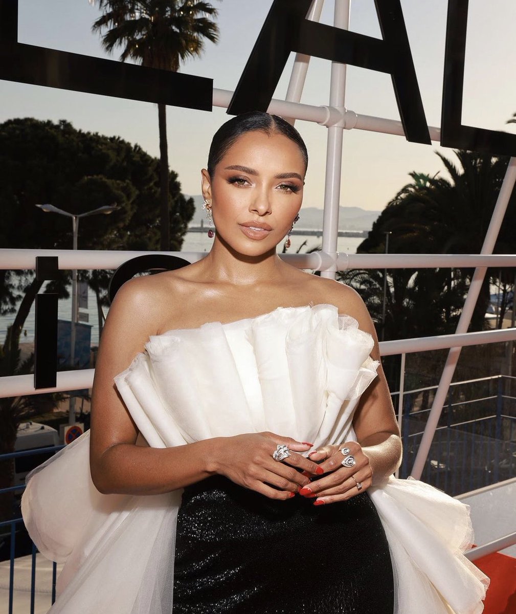 mefeater's tweet photo. The beautiful @KatGraham #CannesFilmFestival 🖤 https://t.co/szGcHNzfgk
