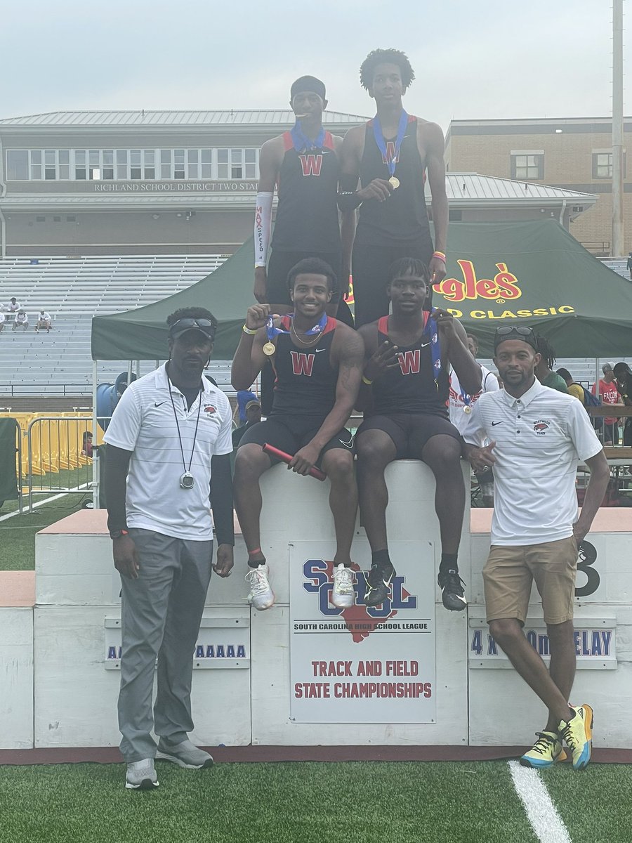 Introducing your AAAA Boys 4x400 meter state champions from @WHS_Redhawks. We are so proud of these amazing #Redhawks. @RichlandTwo @WestwoodtrackF 🏆🏆🏆🔥🔥🔥@ADJP71