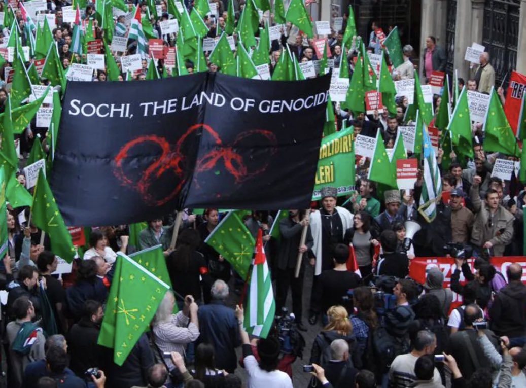 THREAD: Today is the Circassian Day of Mourning, remembering the victims of the Circassian genocide perpetuated by the Russian Empire, which killed and displaced upwards of 97% of the indigenous Circassian population.

My ancestors, like many others, were deported to Syria.
