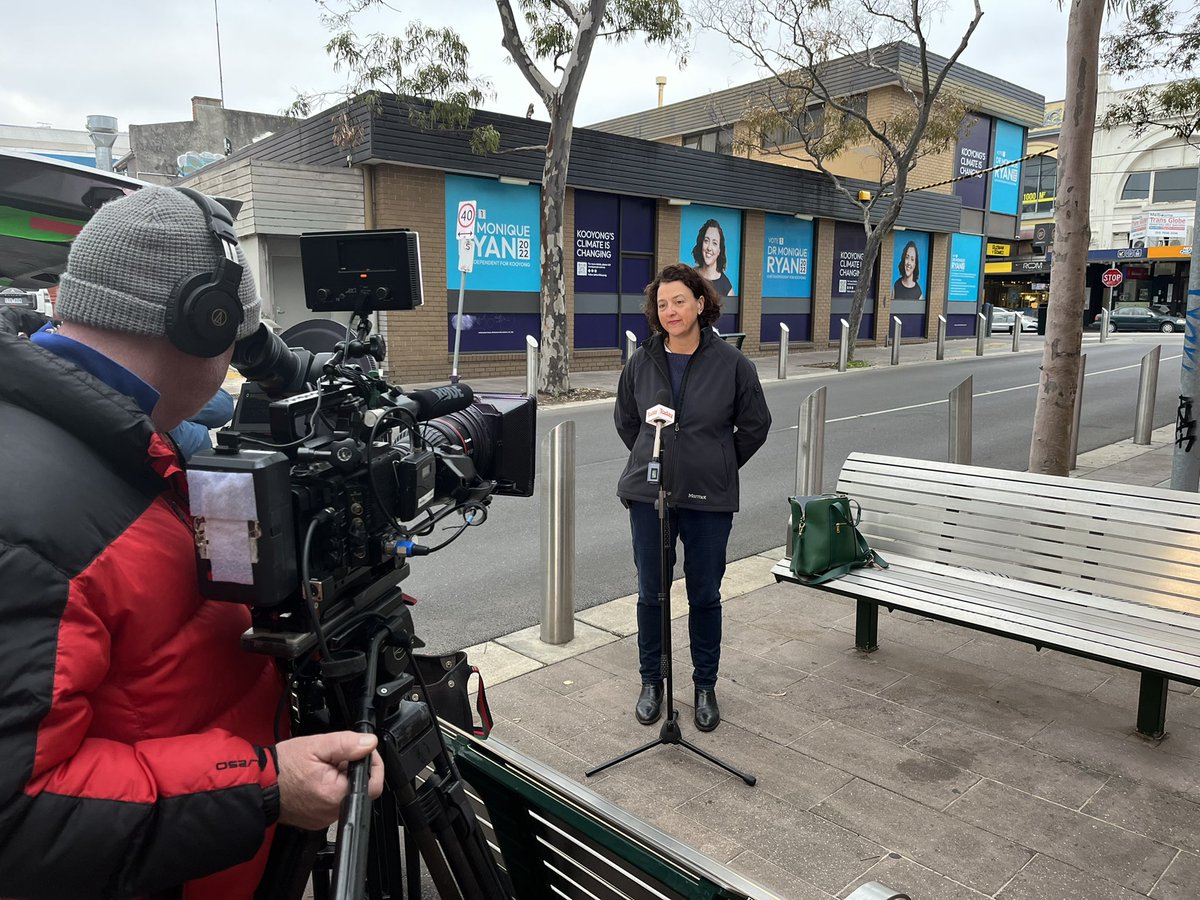 LIVE NOW: <a href="/Mon4Kooyong/">Dr Monique Ryan MP</a> “the Morrison Government failed to deliver for Australians on climate change, integrity and safety for women” <a href="/TheTodayShow/">The Today Show</a>