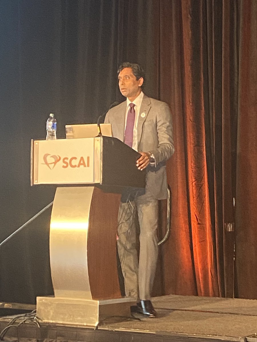 DocSavageTJU's tweet image. ⁦@SrihariNaiduMD⁩ mentoring tomorrow’s leaders ⁦@SCAI⁩ #SCAI2022 #cardiotwitter