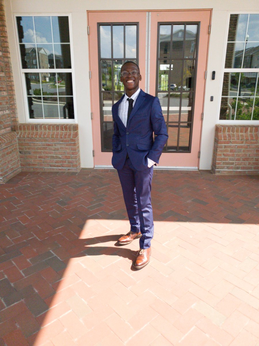 tosinijaola's tweet photo. I can now proudly say that I am a graduate of the Illustrious Morgan State University. #hbcugrad #hbcupride #collegegraduate #msugrad #classof2022 #morganstateuniversity #morgangrad2k22 #ilovemyhbcu #filmmaker #filmschool https://t.co/sa7USrnTy2