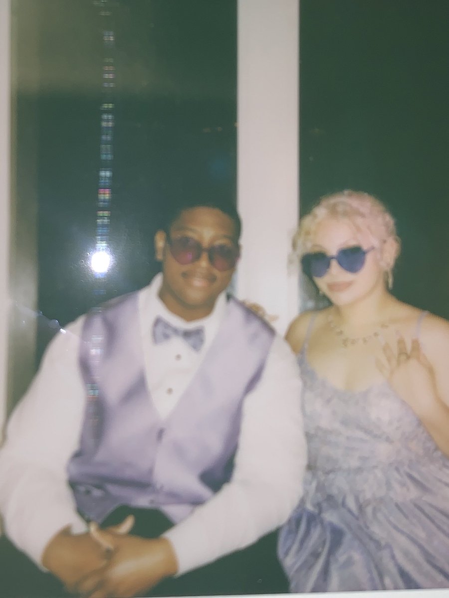 hideurweed's tweet image. prom