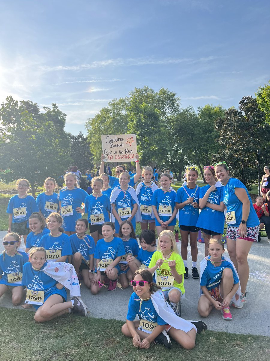 coachdavisILM's tweet photo. This morning I was so proud to coach my third Girls on the Run team in their 5k. All the girls from @CBElementary did awesome! It was so much fun! #inspiregood #loverunning https://t.co/rRhhWKcAtp