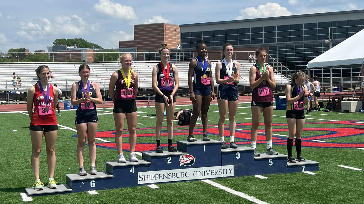 Congratulations to <a href="/tayfoster31/">Taylor Foster</a> &amp; all the other Crusaders @McD_Track participating 👏💙💛