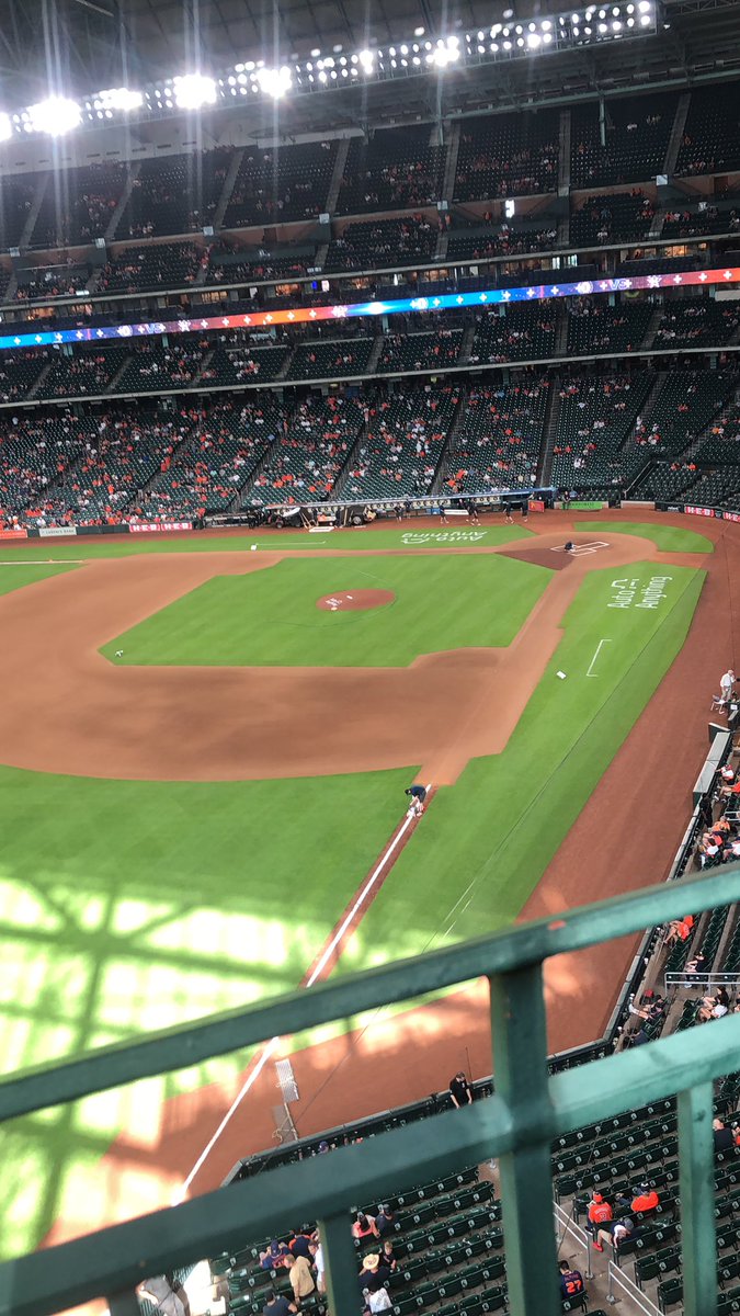 austin_koen's tweet photo. Time for the wife’s first Astros game. BTHO the rangers! #astros #LEVELUP https://t.co/uwM2fARDYo