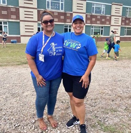Last soccer match of the season for our little ones. They played their hearts out! A big thank you to <a href="/AlmarazAngie/">Angélica Almaraz</a> and <a href="/Neff_ES/">Neff Elementary</a> for being the best hosts!
<a href="/ValleyWestEs/">Valley West ES-HISD</a> @HISD_Wraparound <a href="/YMCAHouston/">YMCA Greater Houston</a>
