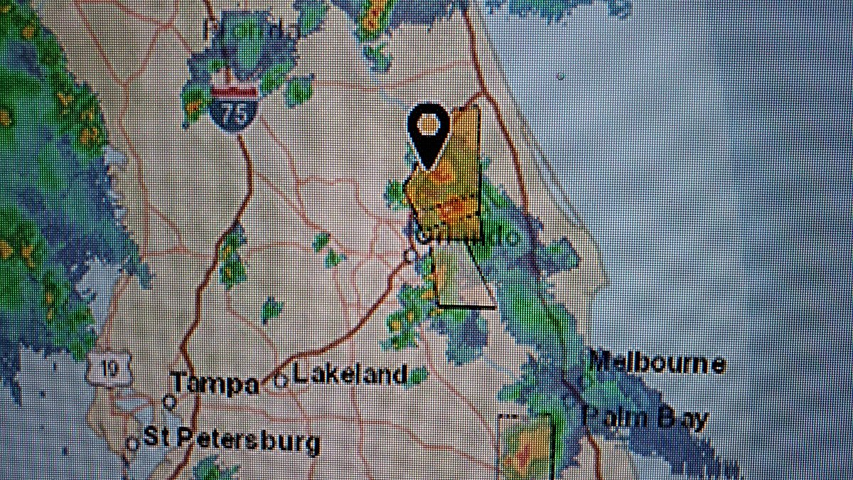 DeBaryLife's tweet photo. #Severe #Thunderstorm #Warning for... #Seminole and #Volusia until 700 PM  A severe thunderstorm over Lake Jessup is moving north at 30 mph. #HAZARDs 60 mph #gusts,  quarter size #HailState. #debary #deland #deltona #orangecity #sanford @CityofDeBaryFL @orangecityfl https://t.co/xNf0ZBv4xZ
