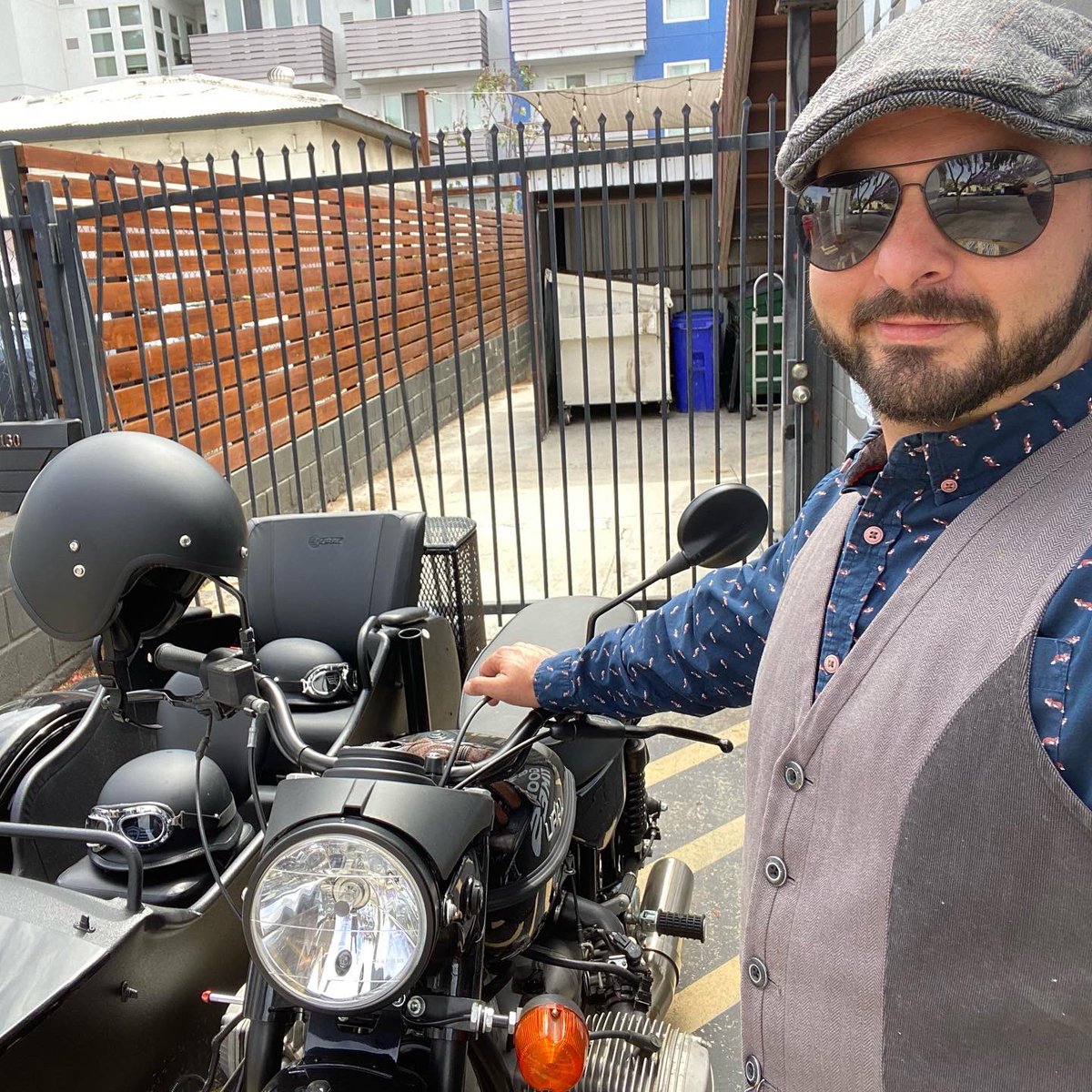 Want a fun ride around town with yours truly? Hit up @sidecartoursinc.co and book with code “DonJuan” for a cool time and a smooth ride. #SideCar #Motorcycle #Ural #RideEveryDay #Dapper #MensFashion