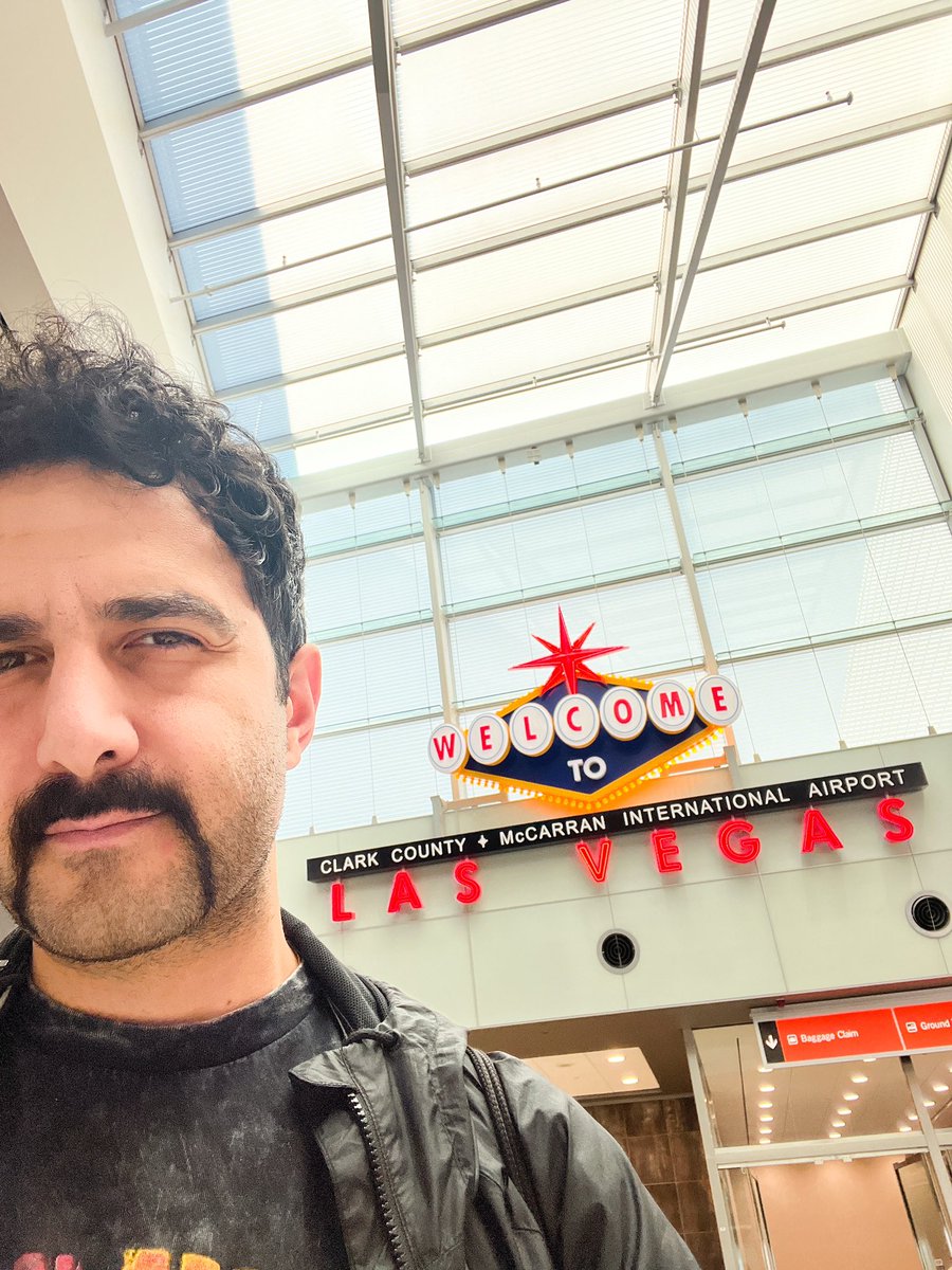 ValentinoKhan's tweet photo. YA BOI JUST TOUCHED DOWN 🎰 https://t.co/0yANkPQMeG