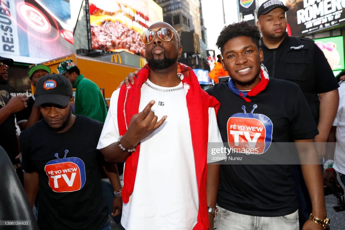 feyowew's tweet photo. Haitian Flag day recap in @TimesSquareNYC with the One and Only @wyclef
Hosted by: @feyowew
Special thanks @JohnnyNUBUZZ @GettyImages
#Feyowewtv #haitianflagday #HaitianMedia #Timessquare https://t.co/JvOXV4wc5y