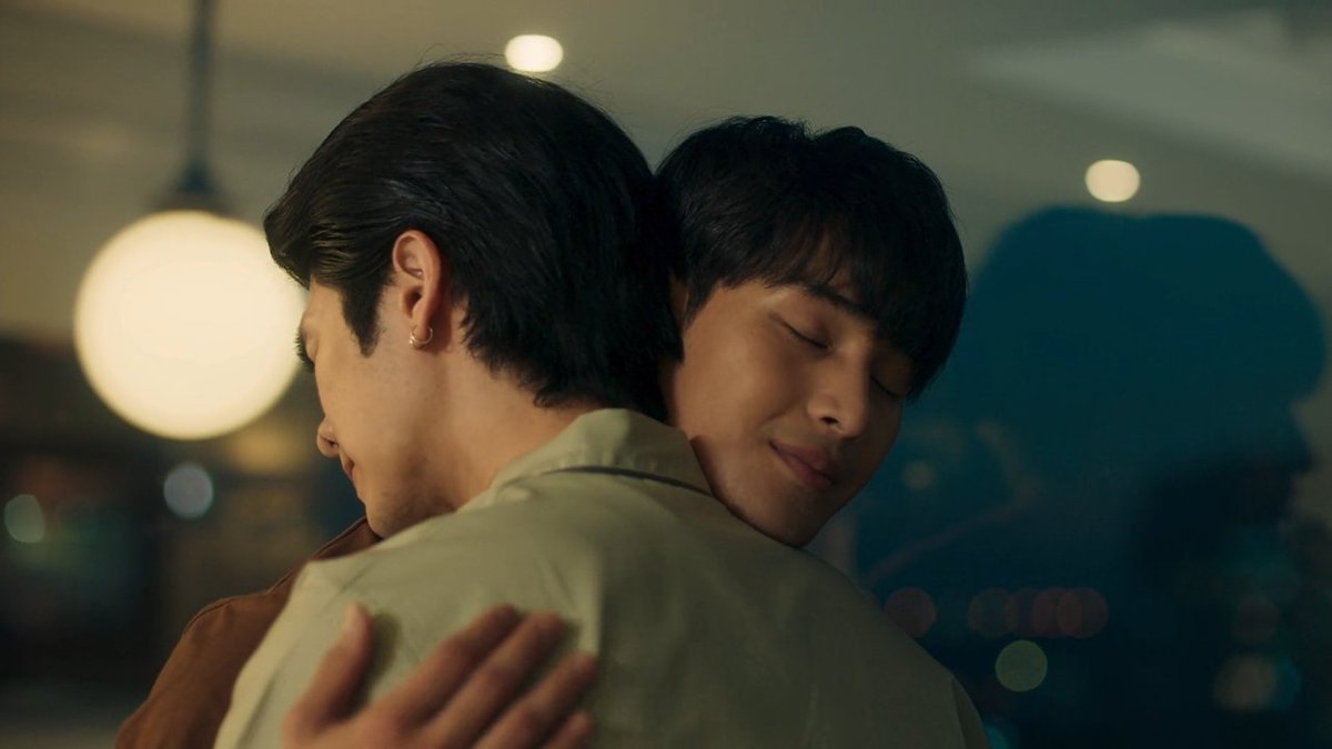apologyapo's tweet photo. The most shocking part of the episode— Porsche confessing what he's feeling in these moments. Love. 

"Shouldn't have loved an assh*ole like you."    

#KinnPorscheEP7
#KinnPorscheTheseries https://t.co/eTgMZ8Yb2n