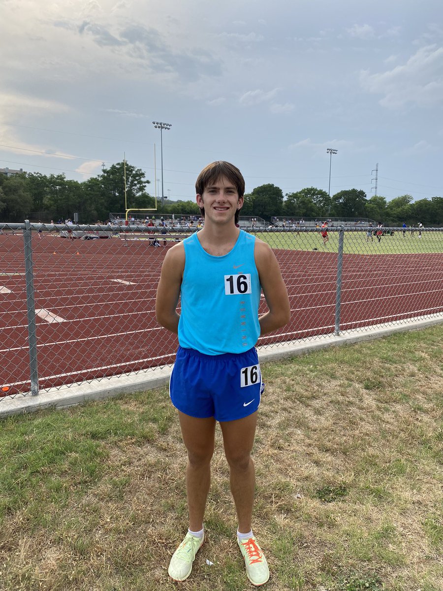 Noah Gilkey ready to run at the Meet of Champions ! Last race of his High School Career! 

We are very proud of you!!