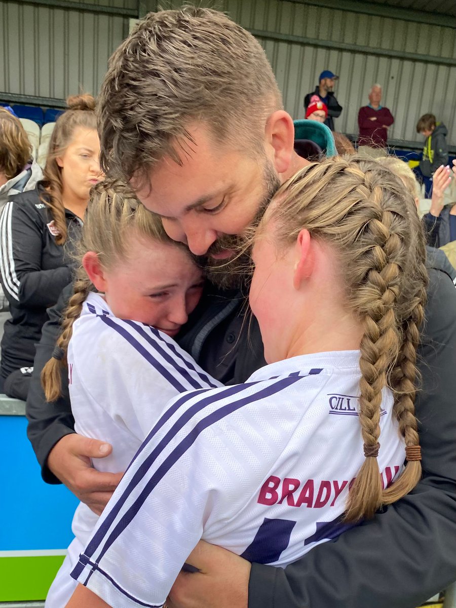 frogmahon's tweet photo. I don't tweet too often, but what a feeling... #allirelandchampions #prouddad #fatherofdaughters #KildareLGFA https://t.co/CGVFkRtEgi