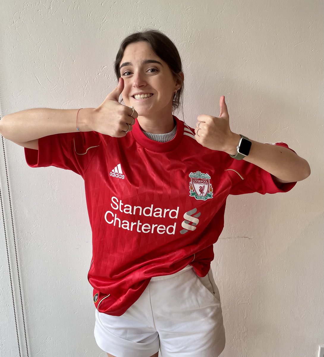 Estar en mi pub favorito con @santilopezco16 @_paosalomon @fer_aguilardlt y ver al Liverpool ganar el cuádruple este año. Vivo por ello #MgMxLiverpoolFC #EnjoyMotion #EnojoyAllWays