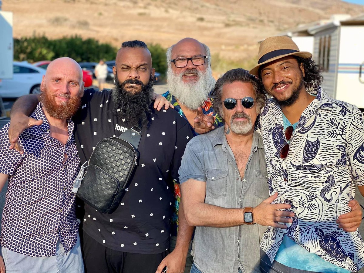 ofmdquotes's tweet photo. One more for #SambaSaturday … Samba &amp; Friends! https://t.co/jKEeaicsYB