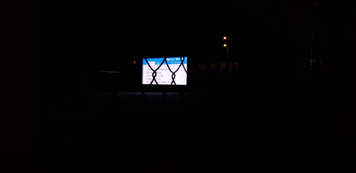 justinoabel's tweet photo. @billcash3 Same for this shipping dock with a ten foot screen. https://t.co/9EnyDWNeNq